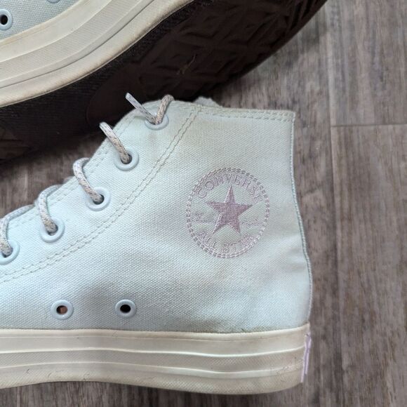 Converse Chuck Taylor All Star Hi Tops - Picture 4 of 7
